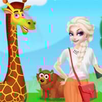 Elsa Happy Time In Zoo